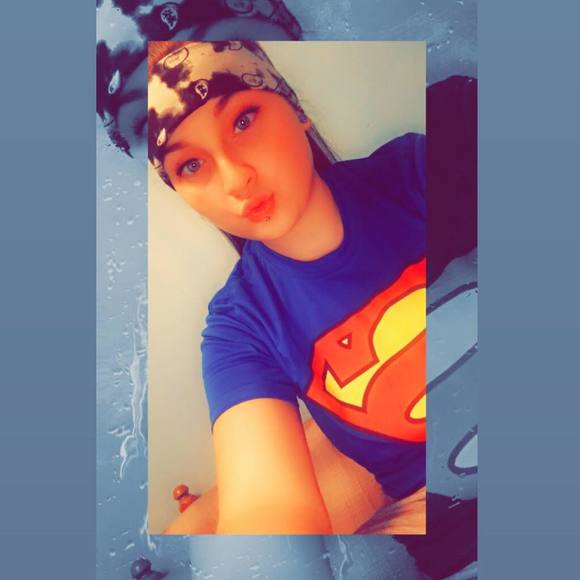 Meet your Posher, Ariel - Picture 1 of 1